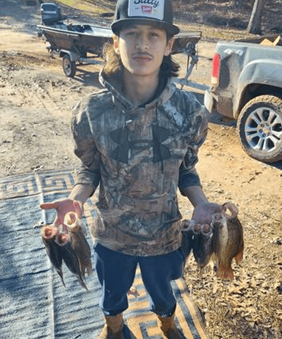 Outdoor fish catch display